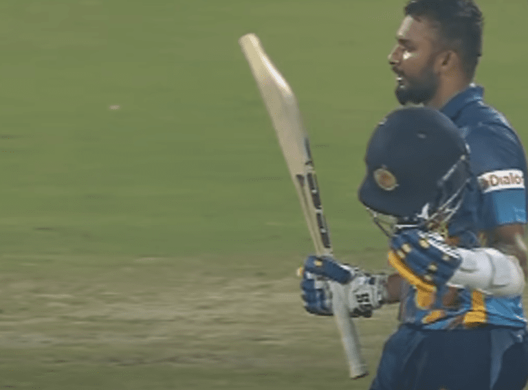 Shanaka dazzles in a losing effort. Sri Lanka fall in first one-dayer – BY TREVINE RODRIGO IN MELBOURNE (eLanka Sports editor)