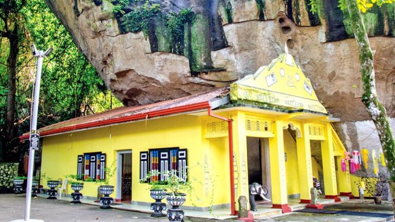 Maligatenna: An abode of kings- BY MAHIL WIJESINGHE