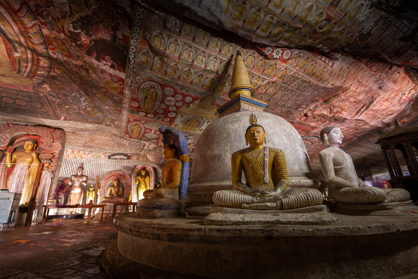cave temple dambulla sri lanka