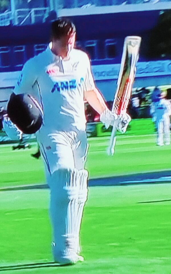 New Zealand batters bludgeon Sri Lanka attack then strike crucial blows