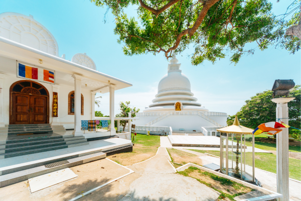 Historical Buddhist temple Located in Unawatuna Sri Lanka ” Rumassala ” – By Malsha – eLanka