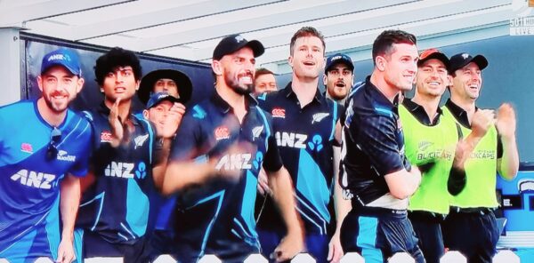 Sri Lanka eclipsed in pulsating thriller. New Zealand complete clean sweep - BY TREVINE RODRIGO IN MELBOURNE (eLanka Sports editor) -elanka