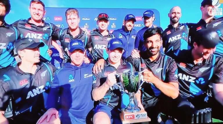 Sri Lanka eclipsed in pulsating thriller. New Zealand complete clean sweep – BY TREVINE RODRIGO IN MELBOURNE (eLanka Sports editor)