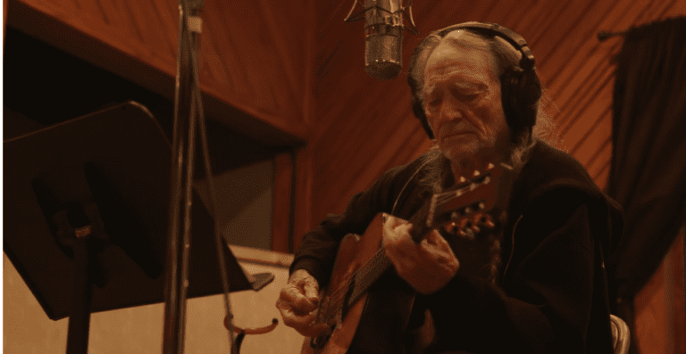 A Kelly Klassic – Willie Nelson, Merle Haggard – It’s All Going to Pot – by Des Kelly