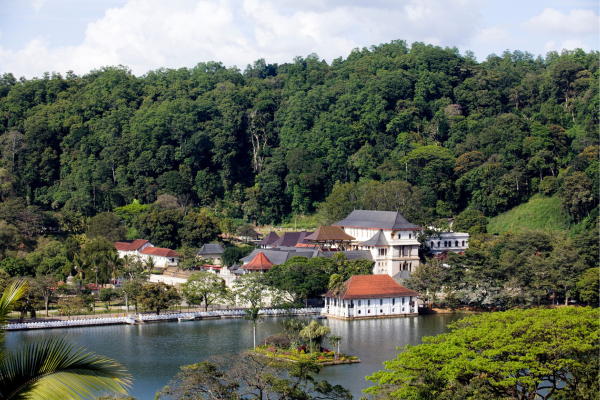 When Kandy was the Capitol of Ceylon – By Dr. Tilak S. Fernando.