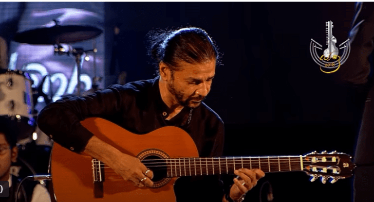 Legendary ‘UNSUNG” humble model Lead Guitarist Mahinda Bandara reminisced – by Sunil Thenabadu