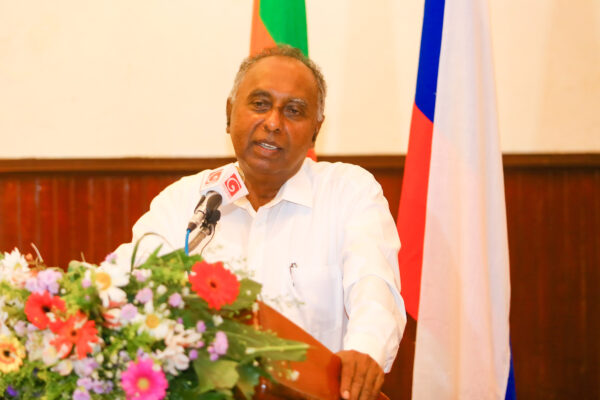 Dr Palitha Ganewatta has launched his latest two books in Russian Cultural Centre, Colombo - elanka