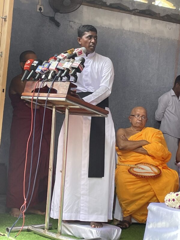 NAGADEEPA High Priest felicitated by Tamil Hindu, Catholic and Muslims - elanka