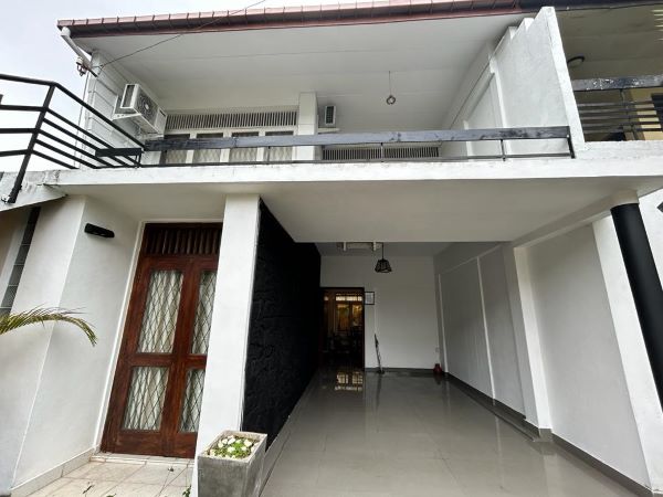 4 Bedroom House on 6 Perches with Dual Access for Sale in Ratmalana, Sri Lanka