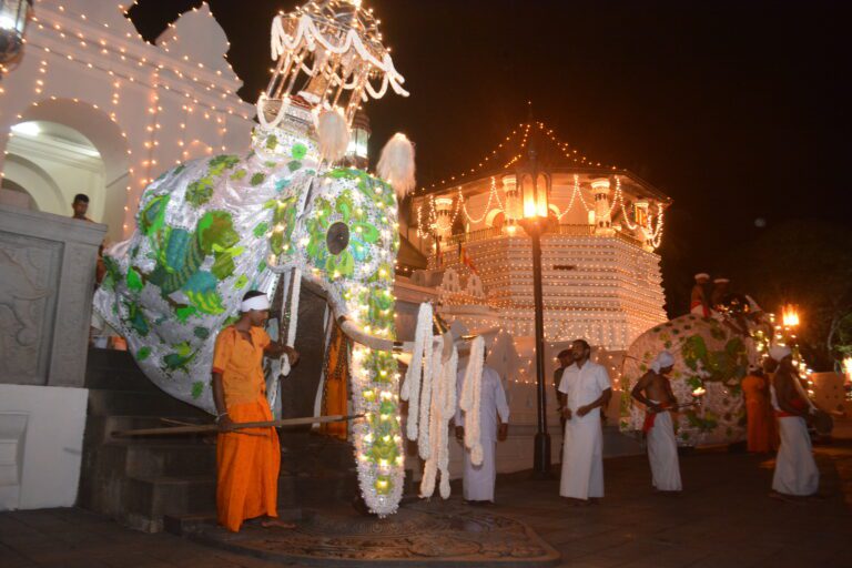 Reporting from the spot  at Kandy – By L.B.Senaratne