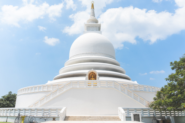 Japanese  “Peace Pagoda” in Sri Lanka. By  Dr.Gamini Kariyawasam.