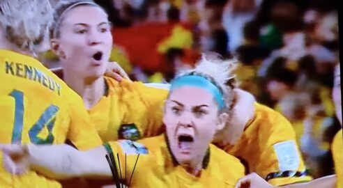 Ruthless England break Matildas hearts - BY TREVINE RODRIGO IN MELBOURNE  (eLanka Sports Editor) - eLanka