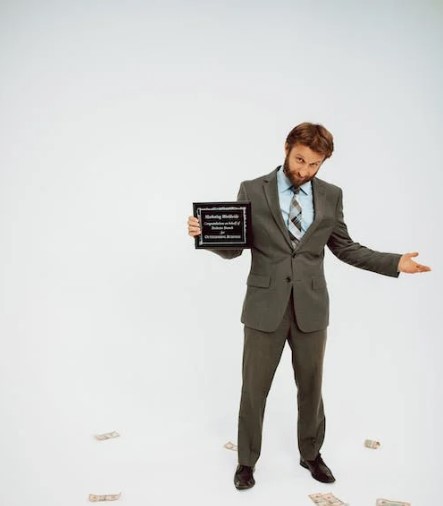 People’s Bank’s Annual Report 2022 wins 5 awards-eLanka