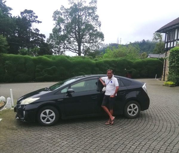 Ranjan Wijayarupa – Authorized Tourist Chauffeur Sri Lanka