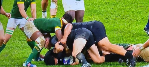 Undermanned All Blacks undone by ferocious Springboks. One point nail biter makes South Africa the only four time World Cup winner. - BY TREVINE RODRIGO IN MELBOURNE. (eLanka Sports editor)