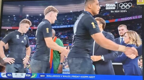 Undermanned All Blacks undone by ferocious Springboks. One point nail biter makes South Africa the only four time World Cup winner. - BY TREVINE RODRIGO IN MELBOURNE. (eLanka Sports editor)
