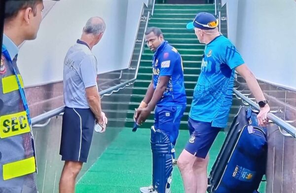 Bangladesh and questionable umpiring make for a sad day in cricketing history.  Sr Lanka bow out of World Cup. - BY TREVINE RODRIGO IN MELBOURNE.  (Elanka Sports Editor).