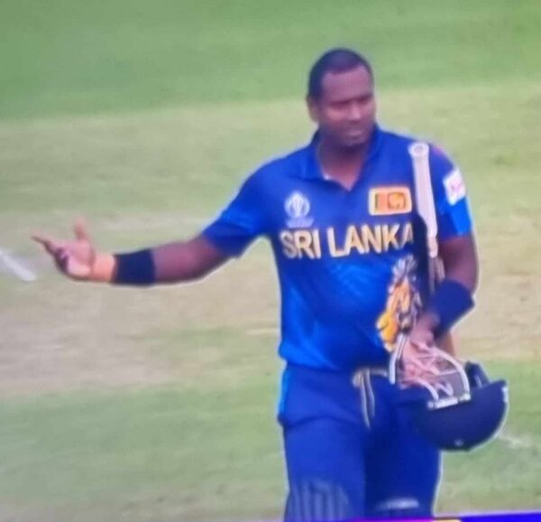 Bangladesh and questionable umpiring make for a sad day in cricketing history.  Sr Lanka bow out of World Cup. - BY TREVINE RODRIGO IN MELBOURNE.  (Elanka Sports Editor).