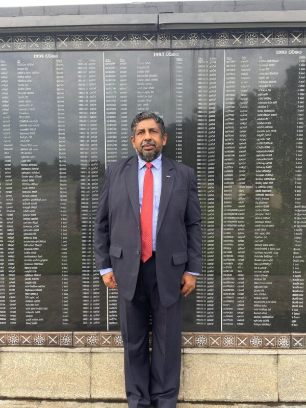 National War Memorial at Sri Jayawardenapura – Retired Admiral Ravindra Chandrasiri Wijegunaratne