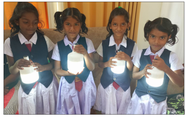 පිරුණු කුසක්- පිරුණු හිසක්.