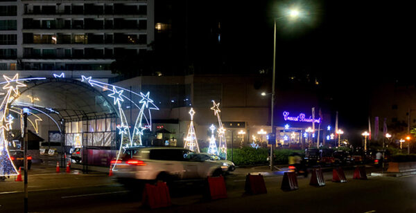 A drive to Galle Face last night - Some X Mas delights
