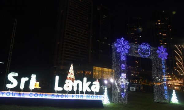 Holiday spirit to Colombo 01