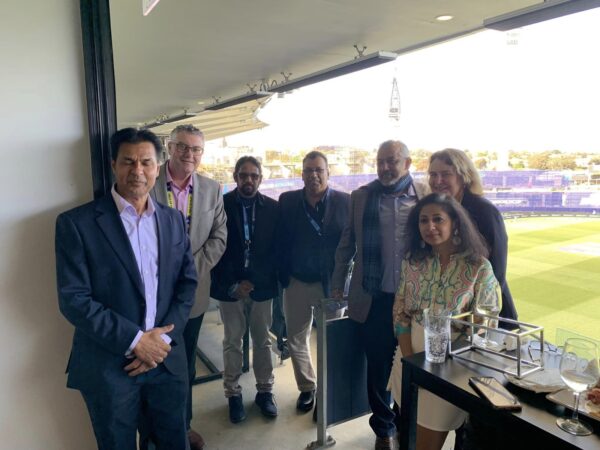 ICC Men’s T20 WC Australia 2022 opening game in Geelong Johann Jayasinha Honoured to be part of Trophy Bearers with David Cruse - eLanka