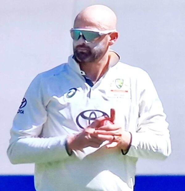 Nathan Lyon grabs the headlines with his 500th and Australia grab the first Test. – BY TREVINE RODRIGO IN MELBOURNE. (eLanka Sports editor) - eLanka