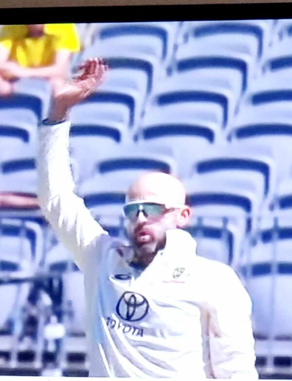Nathan Lyon grabs the headlines with his 500th and Australia grab the first Test. – BY TREVINE RODRIGO IN MELBOURNE. (eLanka Sports editor) - eLanka