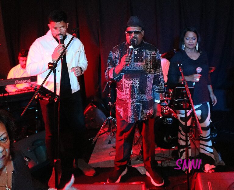 Sohan Weerasinghe and Jacko rock Walawwa with “Ebony” as a warm-up to the New Year – Coverage by SNNI and Johann Dias Jayasinha.