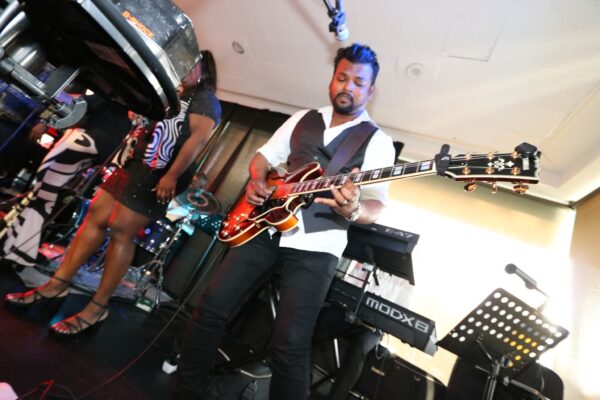 Sohan Weerasinghe and Jacko rock Walawwa with “Ebony” as a warm-up to the New Year - Coverage by SNNI and Johann Dias Jayasinha.