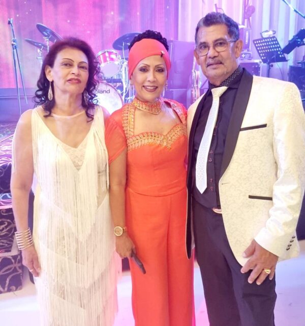 31st night dinner dance organised by Bertie Ekanaike and the VOC at the Grand on Princes in Mulgrave, Melbourne. Pics. By Trevine Rodrigo (eLanka)