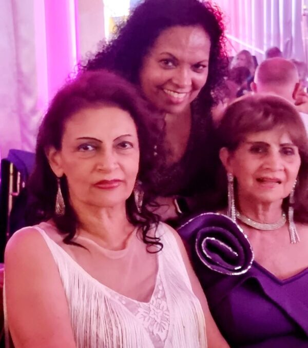 31st night dinner dance organised by Bertie Ekanaike and the VOC at the Grand on Princes in Mulgrave, Melbourne. Pics. By Trevine Rodrigo (eLanka)