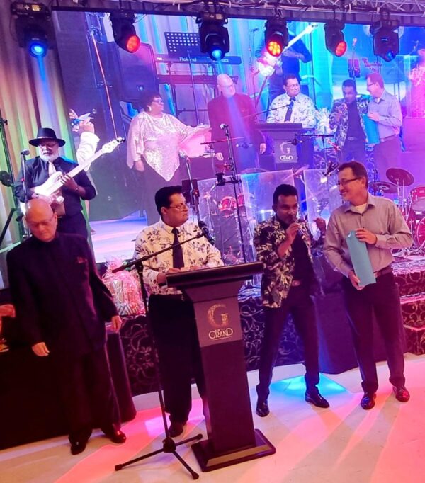 31st night dinner dance organised by Bertie Ekanaike and the VOC at the Grand on Princes in Mulgrave, Melbourne. Pics. By Trevine Rodrigo (eLanka)