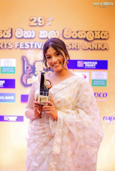 Ruvi Lakmali Exuberant, Flamboyant Tele and film Actress,Wins Award At Sumathi Tele Awards 2024 For Her Role In THUMPANE Tele Drama - By Sunil Thenabadu