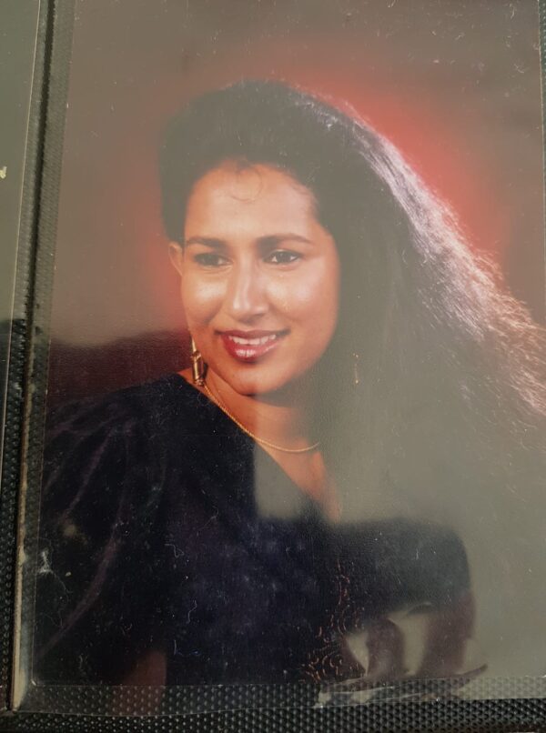 SINGING QUEEN WITH UNPARALEL LINEAGE RUVINIE DUNUWILLE REMINISCED – By Sunil Thenabadu