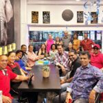 The clan in Melbourne rally round to celebrate veteran Mirage leader Donald Pieries birthday at a Thai Street Food surprise party - by Trevine Rodrigo (eLanka - Melbourne)