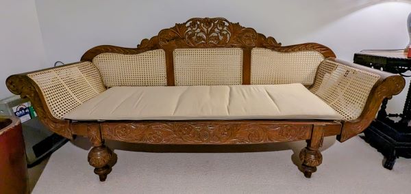 Traditional Sri Lankan sofa (kavichchiya) for Sale 