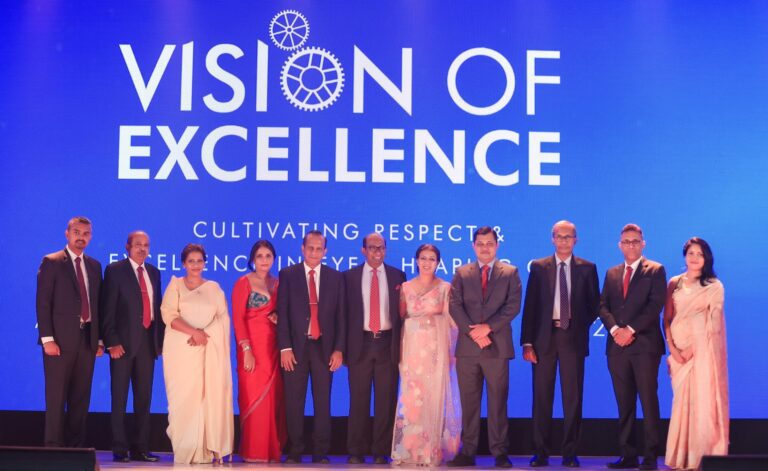 Vision Care Celebrates 32nd Anniversary with Recognition of Longstanding Employees and Star Performers