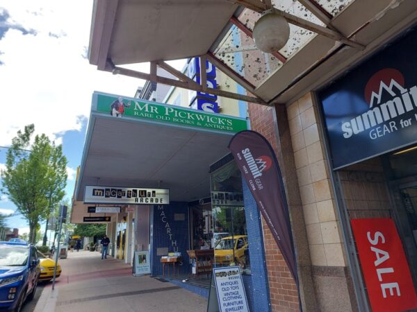 The Blue Mountains Bookshop Trail; A Book Lovers Adventure