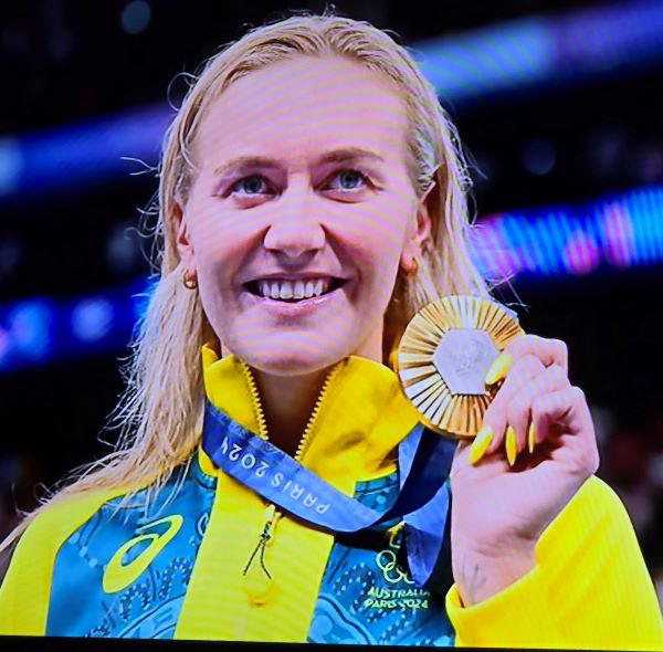 Triumphant Aussies return home to heroes welcome after best ever Olympic success