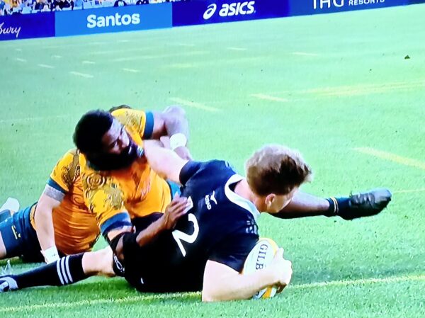 All Blacks hang on to Bledisloe Cup for another year after a riveting encounter against the Wallabies.  - BY TREVINE RODRIGO IN MELBOURNE. (eLanka Sports Editor).