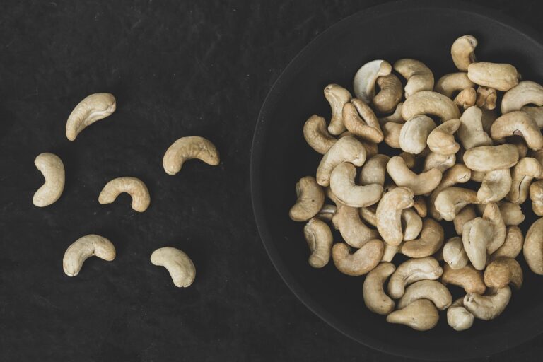 Ratakaju: The Nutty Treasure of Sri Lanka-by Kalani-eLanka
