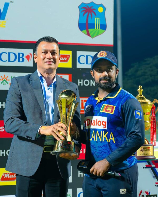 Whirlwind Lewis gives West Indies the last laugh. Fantastic run chase ends Sri Lanka's winning streak. BY TREVINE RODRIGO IN MELBOURNE.  (eLanka Sports Editor)⁸