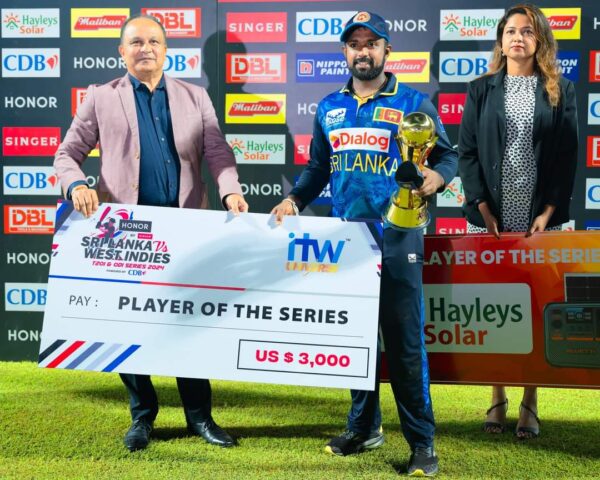 Whirlwind Lewis gives West Indies the last laugh. Fantastic run chase ends Sri Lanka's winning streak. BY TREVINE RODRIGO IN MELBOURNE.  (eLanka Sports Editor)⁸