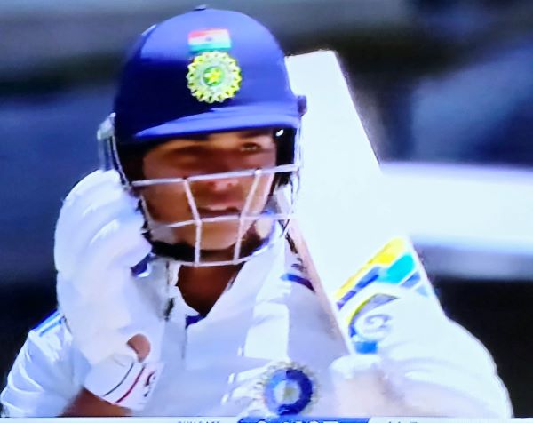 India gains upperhand after dramatic arm wrestle.  - BY TREVINE RODRIGO IN MELBOURNE.  (eLanka Sports Editor)