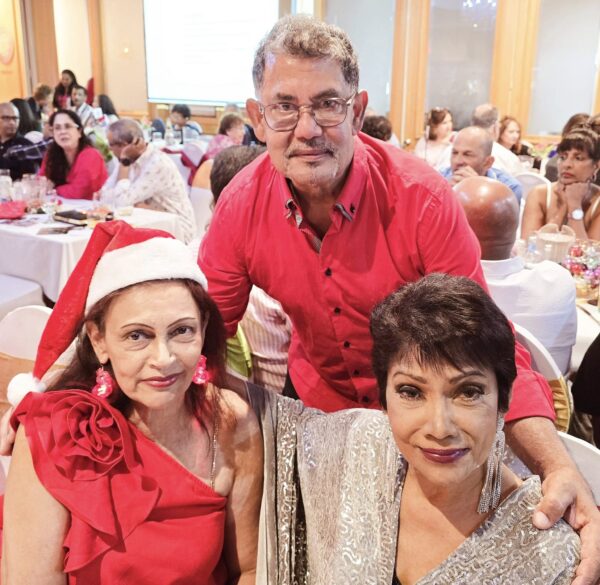 Christmas Carols with Noeline Honter