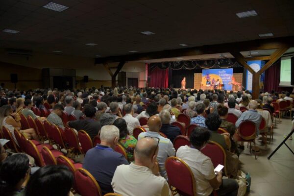AUDIENCE 2