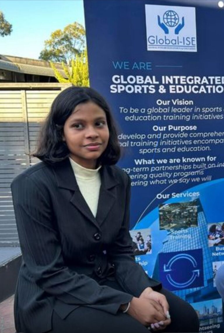 Inuki Muthuhetti Wins Gold in 200m Backstroke at National Age Group Swimming Meet