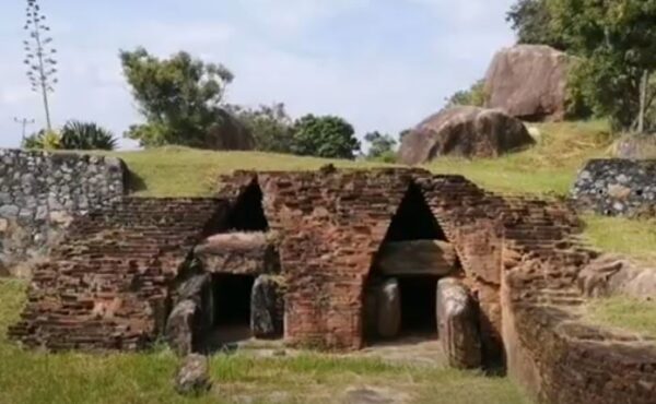 Maduru Oya old sluice